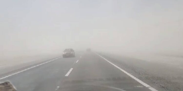 Tormenta arena en el norte del país: Se registraron accidentes y cortes de carretera