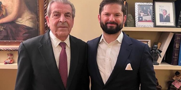 Expresidente Frei acompañará a Boric en su gira por China