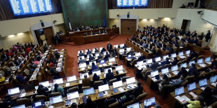 Tensión en la Cámara Baja por homenaje a Allende a 50 años de su muerte