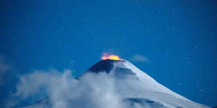Volcán Villarrica: Gobierno decretó emergencia preventiva en tres comunas