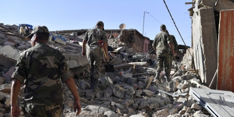 Suben a más de 2.000 los muertos por terremoto en Marruecos