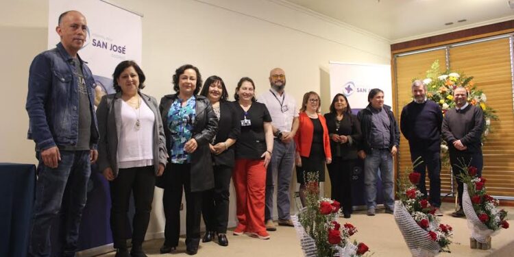 Aniversario 49: Hospital de Osorno reconoce a funcionarios con 30 años de Servicio
