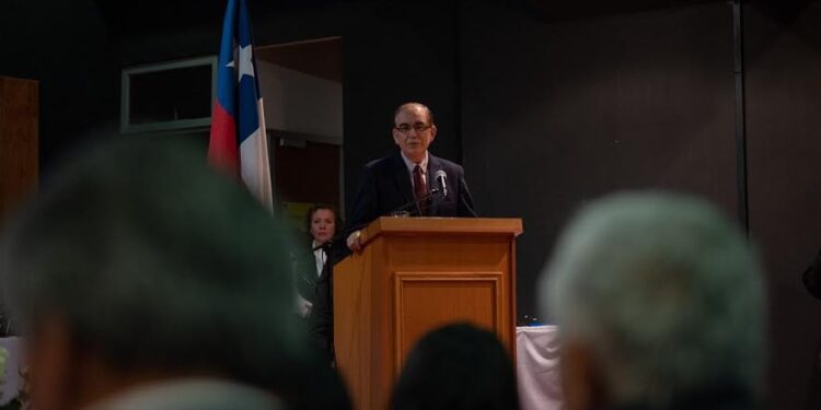Alcalde de Osorno conmemoró junto a profesores su día 