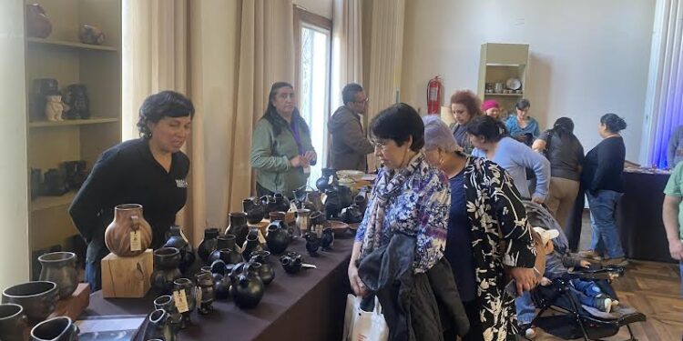 Osorno: Inauguran “Guardianes de oficios” sobre trabajos de artesanos del país