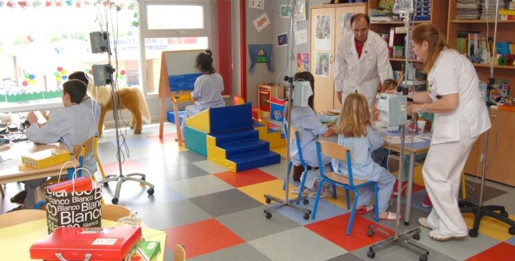 Aulas hospitalarias: Cámara aprueba reconocimiento como modalidad educativa