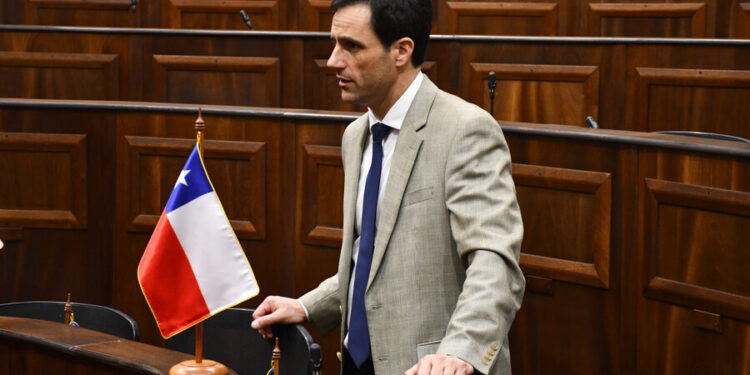 Hoy se instala la Comisión Mixta del proceso constitucional: Tendrán cinco días para llegar a acuerdos