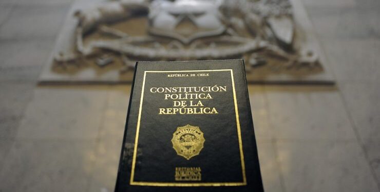 Cadem: Opción “A favor” llega al 34%, pero el “En contra” sigue liderando con 51% de preferencias