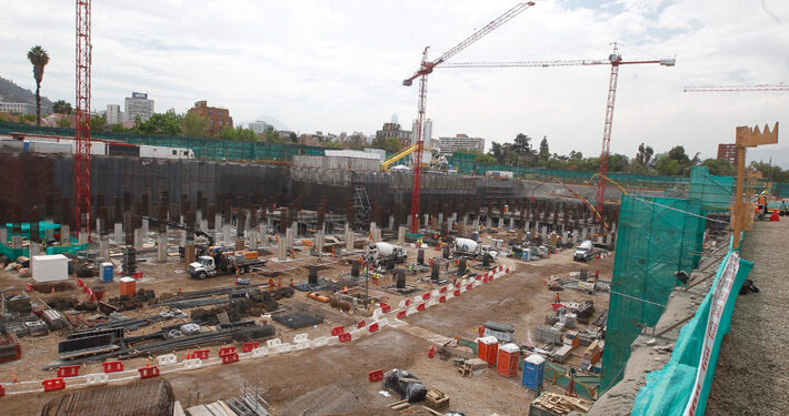 Sector construcción no levanta cabeza: Ingreso de nuevos proyectos cayó casi 25% en septiembre