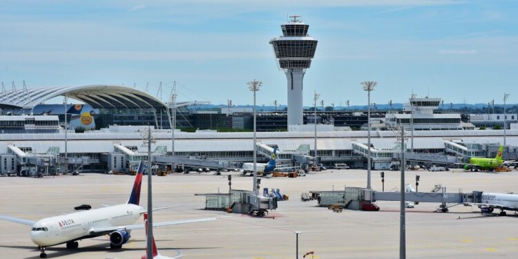 DGAC no logró acuerdo con controladores para evitar movilización