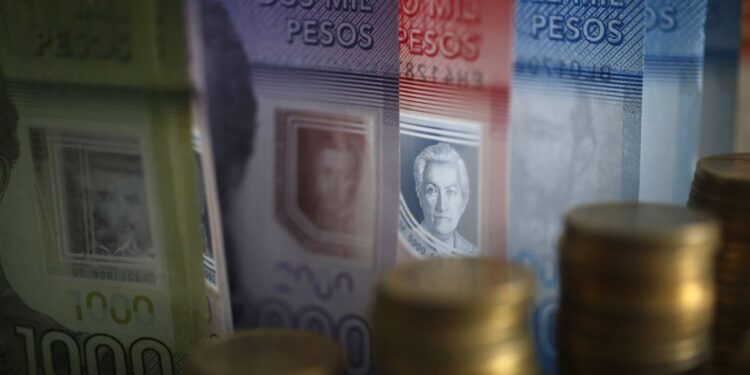 FMI: Economía chilena retrocederá 0,5% este año