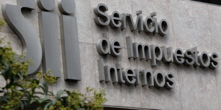 SII: Más de 15 mil contribuyentes informales no estarían pagando IVA
