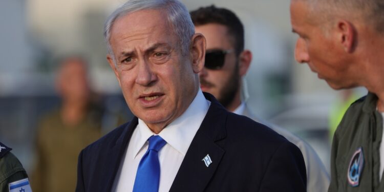 Netanyahu formó gobierno de emergencia con la oposición
