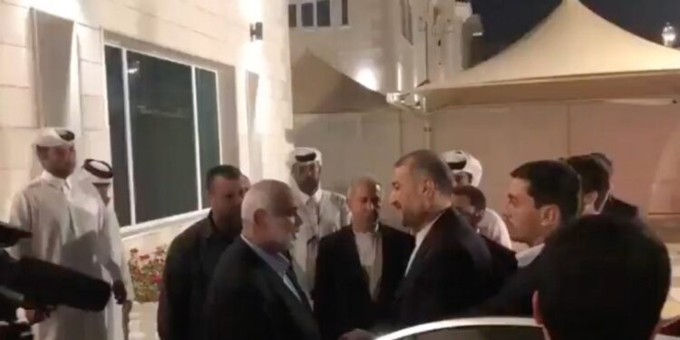 El canciller iraní se reunió con el líder de Hamás en Catar