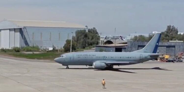 Gobierno confirmó que vuelo humanitario para evacuar a chilenos ya despegó a Israel