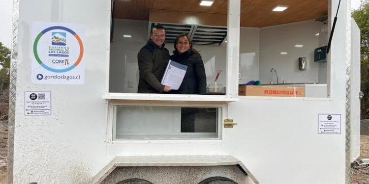 Con feria gastronómica emprendedoras de La Costa de Osorno celebran formalización