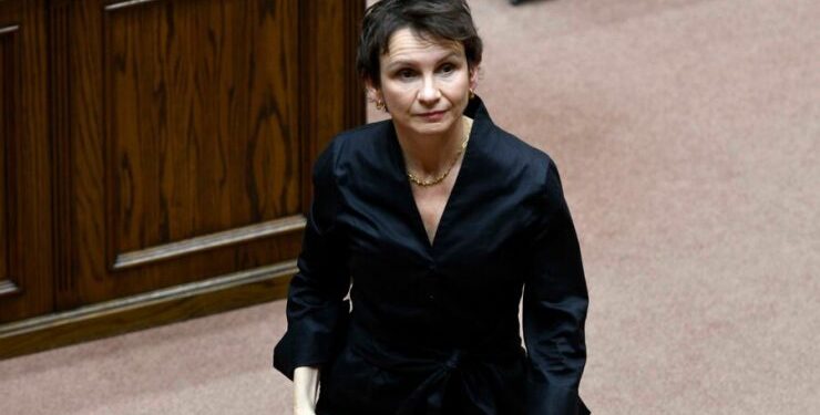 Corte Suprema oficia a ministra Carolina Tohá por terreno tomado por comuneros mapuches en Corral