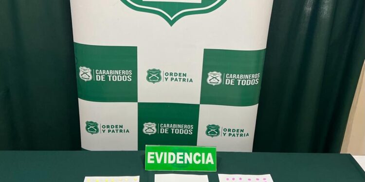Mujer quedó detenida tras ser detectada con extasis a bordo de bus en ruta 5