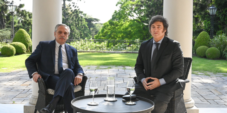 Javier Milei se reunió con Alberto Fernández para coordinar cambio de mando