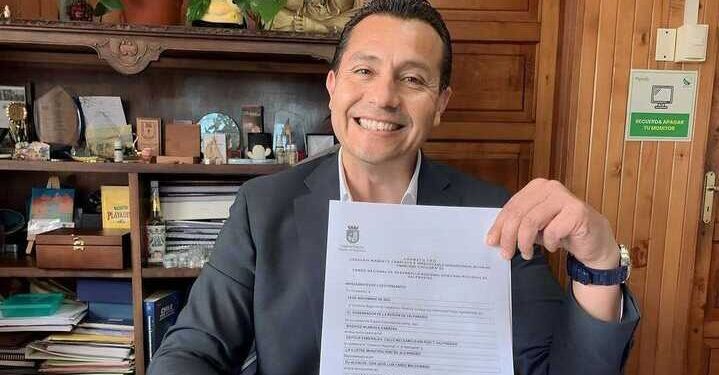 Detienen a alcalde de Algarrobo: Es acusado de malversación de caudales públicos y cohecho
