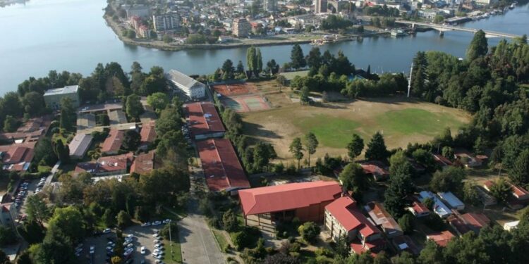 Universidad Austral en situación crítica: No podría pagar sueldos en 2024