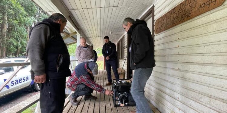 En San Pablo Saesa entregó a comunidad de Cofalmo equipo generador para la posta rural