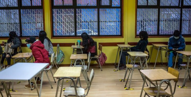 Mineduc presenta plataforma para que apoderados puedan solicitar vacantes en establecimientos
