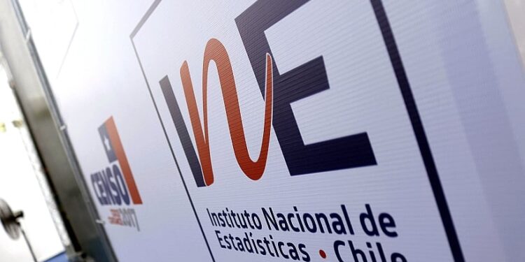 Funcionaria del INE Los Lagos denunció uso de datos falsos en encuestas regionales