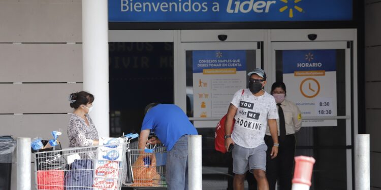 Exigir la boleta a la salida de las tiendas viola la Ley del Consumidor