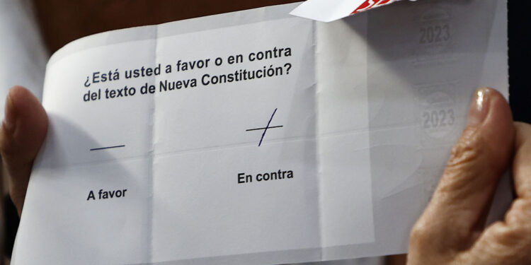 Chile volvió a rechazar una propuesta de Constitución: el En Contra gana con el 55%