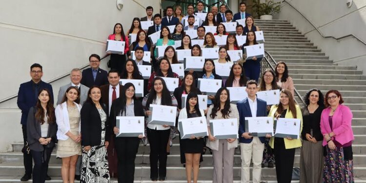 Más de 300 nuevos profesionales se titularon de Santo Tomás Osorno 