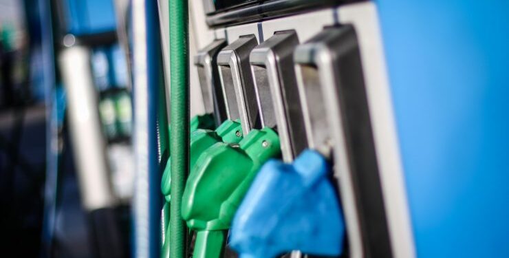 ENAP informa disminución del precio del combustible a partir de este jueves
