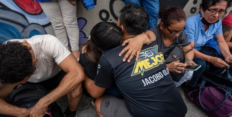 Al menos ocho muertos y dos heridos tras ola de violencia armada en Ecuador
