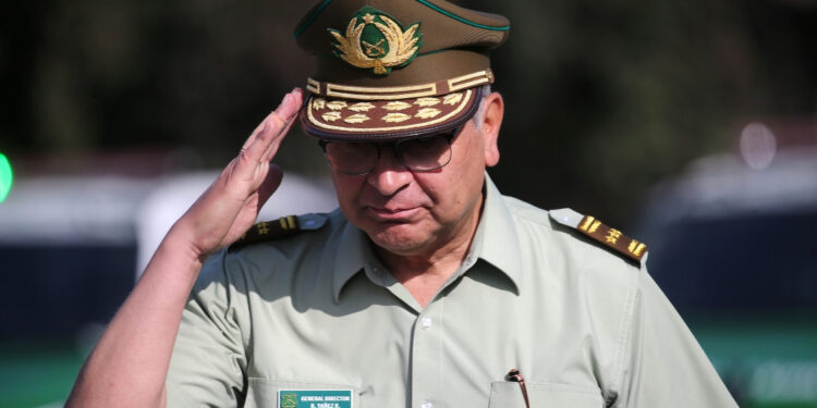 Estallido social: Fiscalía pidió formalizar a general director de Carabineros