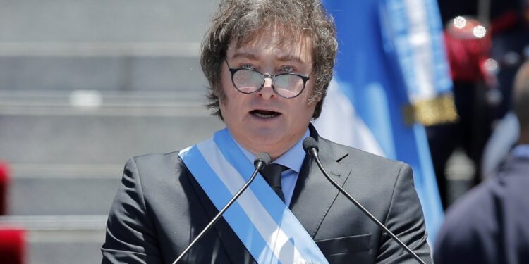 Milei viaja el sábado a la Antártica junto al director de la OIEA