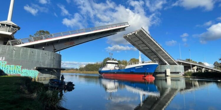 Tras una década, afirman que ahora sí el Puente Cau Cau quedó bien
