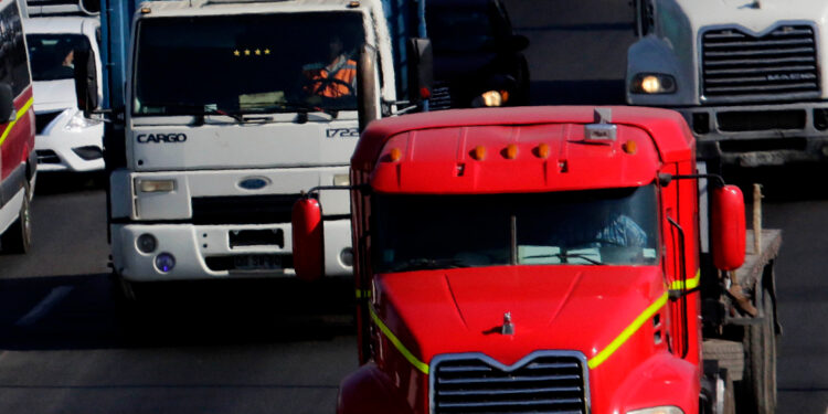 Gremio de camioneros descartó una paralización tras reunión con el Gobierno