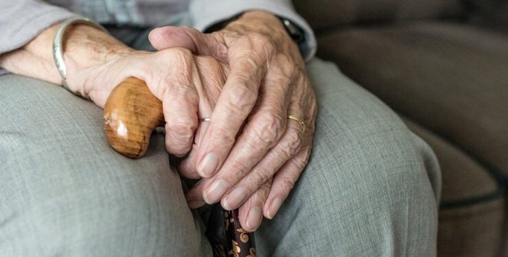 Conapran: Más 140 adultos mayores quedarán sin hogar por reajuste de presupuesto
