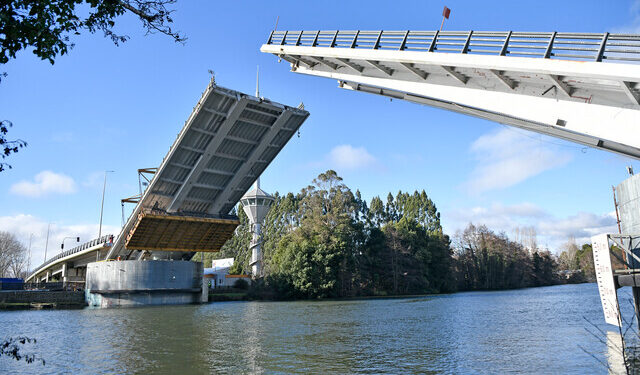 Puente Cau Cau de Valdivia: MOP confirma que reparación definitiva concluirá a fines de enero
