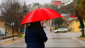 «Puede activar quebradas»: Emiten alerta por precipitaciones moderadas a fuertes en dos regiones del país