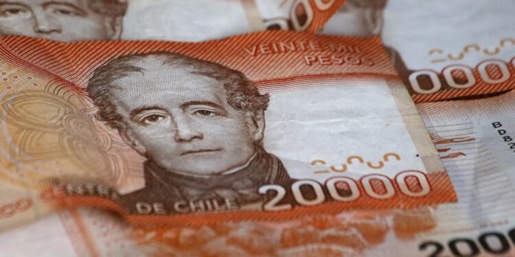 Este viernes comenzó pago del bono de recuperación para 2.000 familias damnificadas por incendios