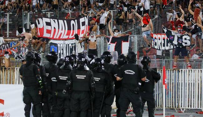 Reportan al menos una decena de detenidos tras hechos de violencia en partido de Colo Colo y Huachipato