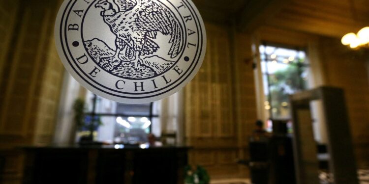Banco Central bajó la tasa de interés al 7,25%