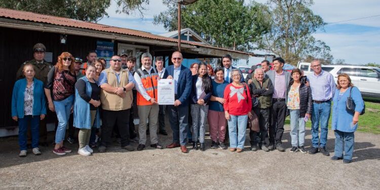 Municipio y Vialidad suscriben convenio para ensanche de camino en sector rural Baquedano