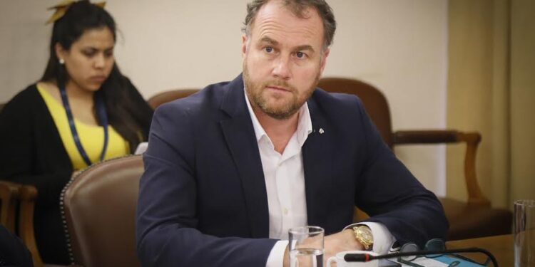 Diputado Jürgensen incluye enmienda que promueve uso sostenible de la madera en cita internacional de parlamentarios