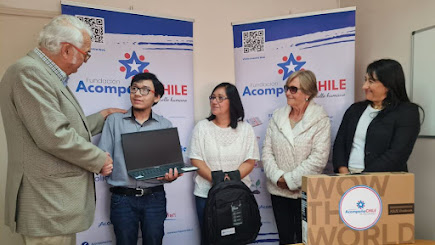 Fundación entregó computador a estudiante osornino que obtuvo puntaje nacional