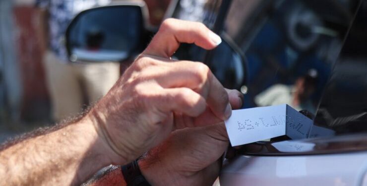 Ya hay fecha máxima para el grabado de patentes: Revisa qué dice el reglamento