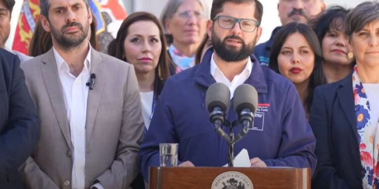 Presidente Boric no descarta evaluar e implementar presencia militar en funciones específicas