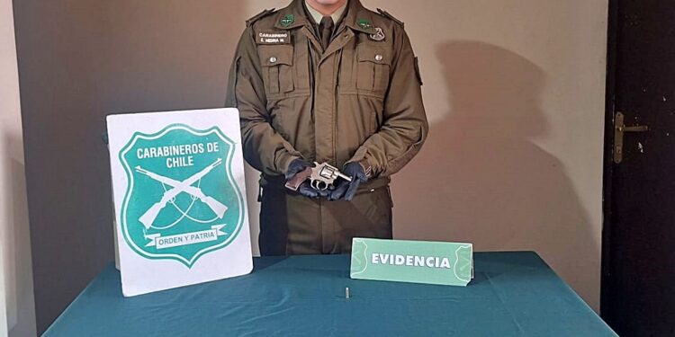 Osorno: Detienen a sujeto con amplio prontuario que portaba arma de fuego