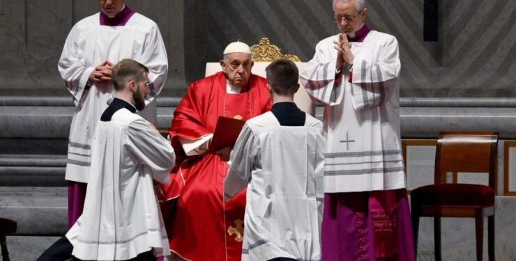 El Papa Francisco no participará del tradicional vía crucis para cuidar su salud