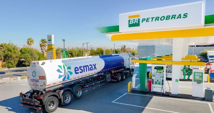Aramco, la petrolera más grande del mundo, aterriza en Chile tras adquirir operaciones de Petrobras